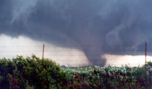 tornado1.jpg