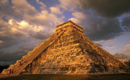 ancient-mayan-ruins-chichen-itza-mexico.jpg